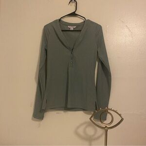 Women's Athleta Henley small